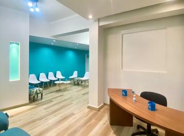 Consultorio de 6 ambientes, Ciudad de Mendoza · Consultorio / Oficina en Galeria Bamac