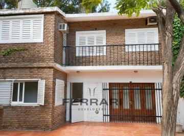 Casa · 130m² · 4 Ambientes · 2 Cocheras · Alquiler Casa en Fisherton