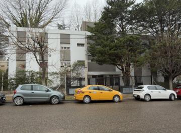 Departamento · 60m² · 4 Ambientes · Departamento en Área Centro Este