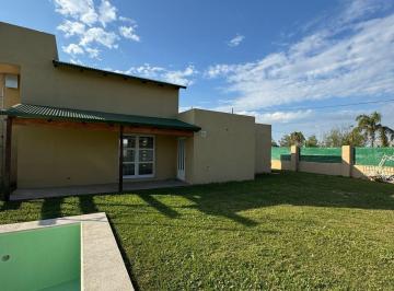 Casa · 570m² · 4 Ambientes · 2 Cocheras · Casa en Funes City