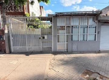 Casa · 520m² · 5 Ambientes · 5 Cocheras · Casa 3 Dormi, con Galpon y Local Al Frente