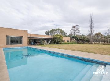 Casa · 200m² · 3 Ambientes · 2 Cocheras · Venta / Permuta - Casa 2 Dorm. con Parque de 2.000 m² y Pileta - Hostal del Sol, Rosario.