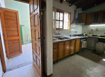 Casa de 2 ambientes, Rosario · Venta/casa de Pasillo/ 2 Dorm./con Cochera