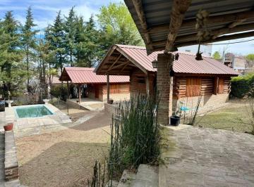 Casa de 9 ambientes, San Antonio de Arredondo · Casa con Dos Cabañas Equipadas a Dos Cuadras del Rio, Excelente Ubicacion. Pileta y Asadores.