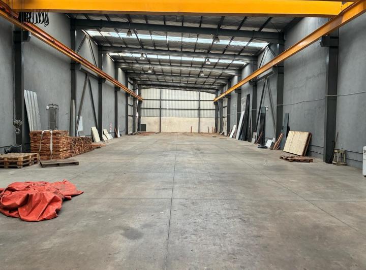 Bodega-Galpón · 735m² · 1 Ambiente