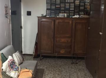 Departamento de 2 ambientes, Constitución · Dos Ambientes con Escritorio y Patio en Planta Baja a La Venta en Constitución!
