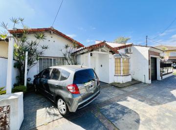 Casa · 145m² · 3 Ambientes · 1 Cochera · Casa 3 Ambientes en Venta en Martínez