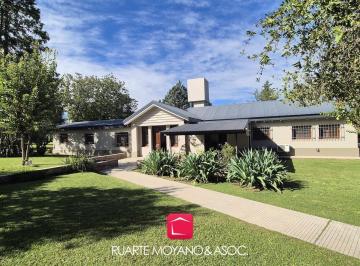 Casa · 295m² · 8 Ambientes · 3 Cocheras · Casa | 3 Dorm. | B° El Golf