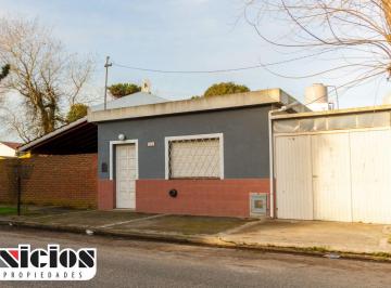 Casa de 4 ambientes, Mar de Ajó · Casa en El Silvio - C1132