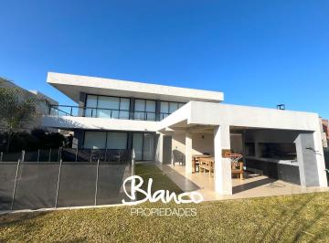 Casa · 250m² · 5 Ambientes · 1 Cochera · Casa en Venta en Lagoon Pilar, Pilar, G. B. a. Zona Norte