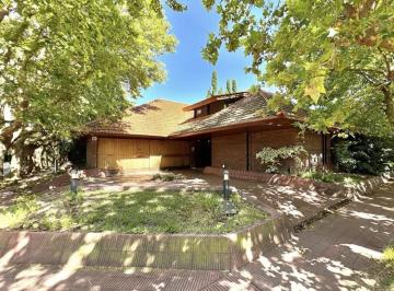 Terreno · 475m² · 4 Ambientes · 2 Cocheras · Terreno en Venta en Martinez