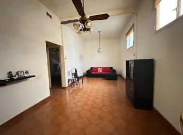 PH · 92m² · 4 Ambientes · PH de 4 Ambientes Patio y 2 Terrazas, Sin Expensas en Venta en Boedo