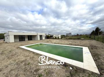 Casa · 155m² · 5 Ambientes · 1 Cochera · Casa en Venta en San Sebastián - Área 6, Escobar, G. B. a. Zona Norte