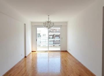 Departamento · 102m² · 4 Ambientes · 1 Cochera · Venta Departamento 4 Ambientes Al Frente Full Amenities Cochera Baulera en Almagro