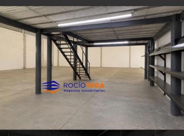 Bodega-Galpón · 900m² · 3 Ambientes · Galpón en Alquiler en Lomas del Mirador