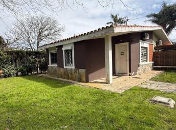 Casa · 150m² · 3 Ambientes · Venta Casa Atlántida 2 Dorm. Barbacoa Jardin