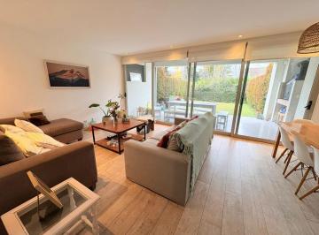 Casa · 195m² · 5 Ambientes · 2 Cocheras · Muy Buena Casa en Alquiler en San Isidro, 3 Dorm., 2 Cocheras