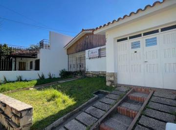 Casa de 4 ambientes, Córdoba · B° Juniors | 3 Dorm. C/cochera, Patio y Asador