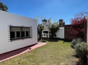Casa de 4 ambientes, Córdoba · B° Juniors | 3 Dorm. C/cochera, Patio y Asador