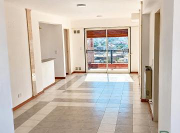 Departamento · 103m² · 4 Ambientes · 1 Cochera · Villa Maria - Amplio Depto de 3 Dorm. con Terraza y Cochera - Mendoza 1500