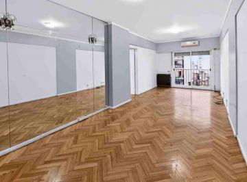 Departamento · 61m² · 3 Ambientes · Alquiler 3 Amb con Balcón Avellaneda Centro