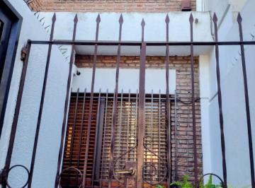 PH de 4 ambientes, Morón · PH con 3 Dorm. en Venta en Villa Sarmiento