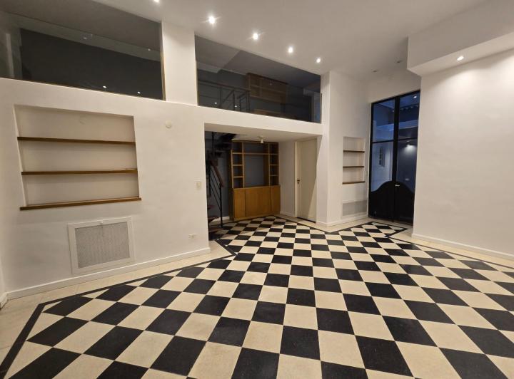 Departamento en Alquiler Pb con Patio Reciclada