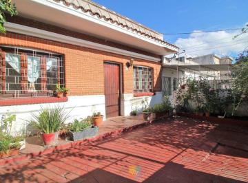 Casa · 132m² · 6 Ambientes · Casa 2 Dorm Más Piezas Extra y Monoamb, V Española