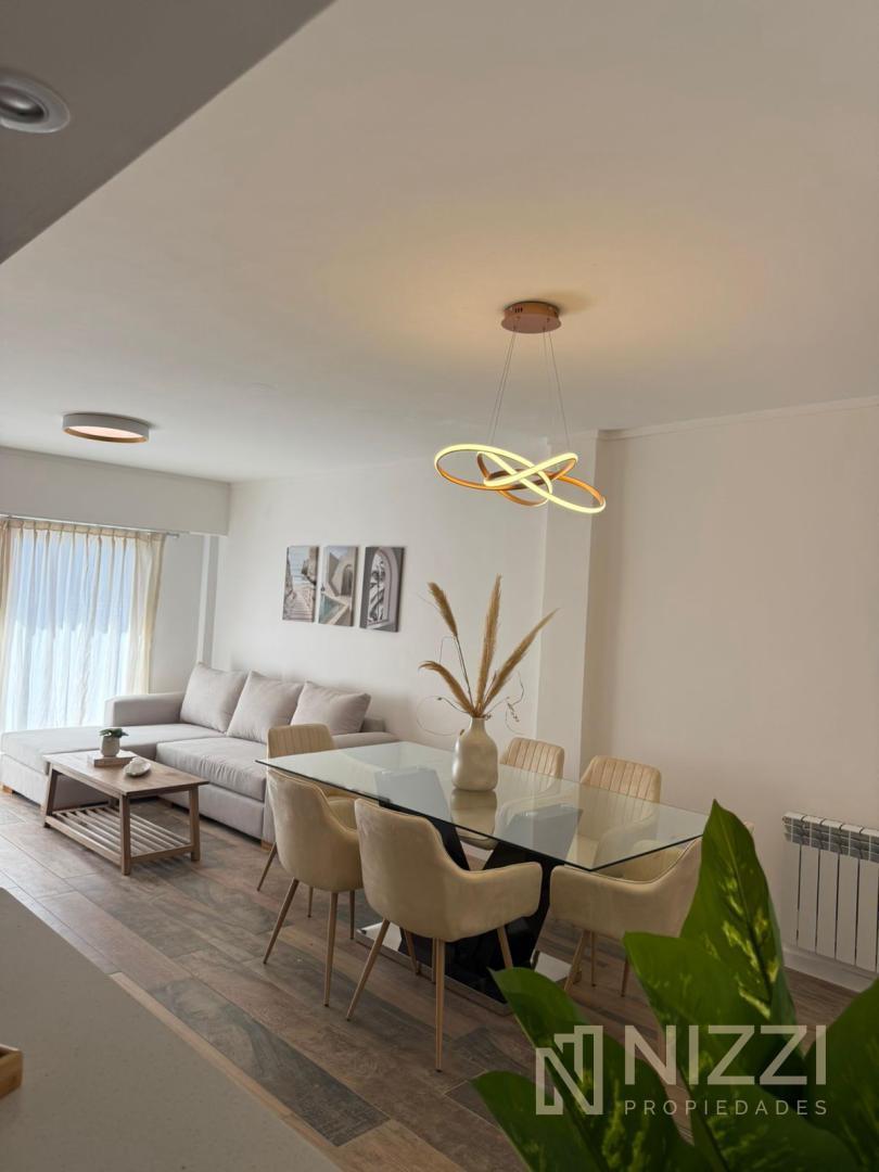 Departamento de 4 ambientes con espacio de cochera en Plaza Mitre