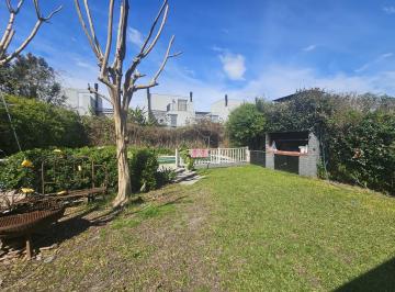 Casa · 185m² · 6 Ambientes · 4 Cocheras · Casa en Alquiler en Barrio Cerrado El Portal