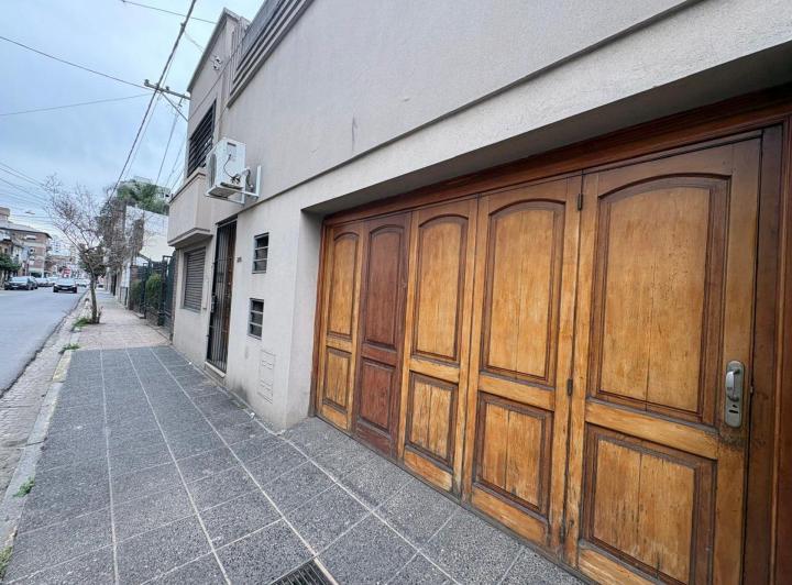 Casa · 179m² · 3 Ambientes · 1 Cochera