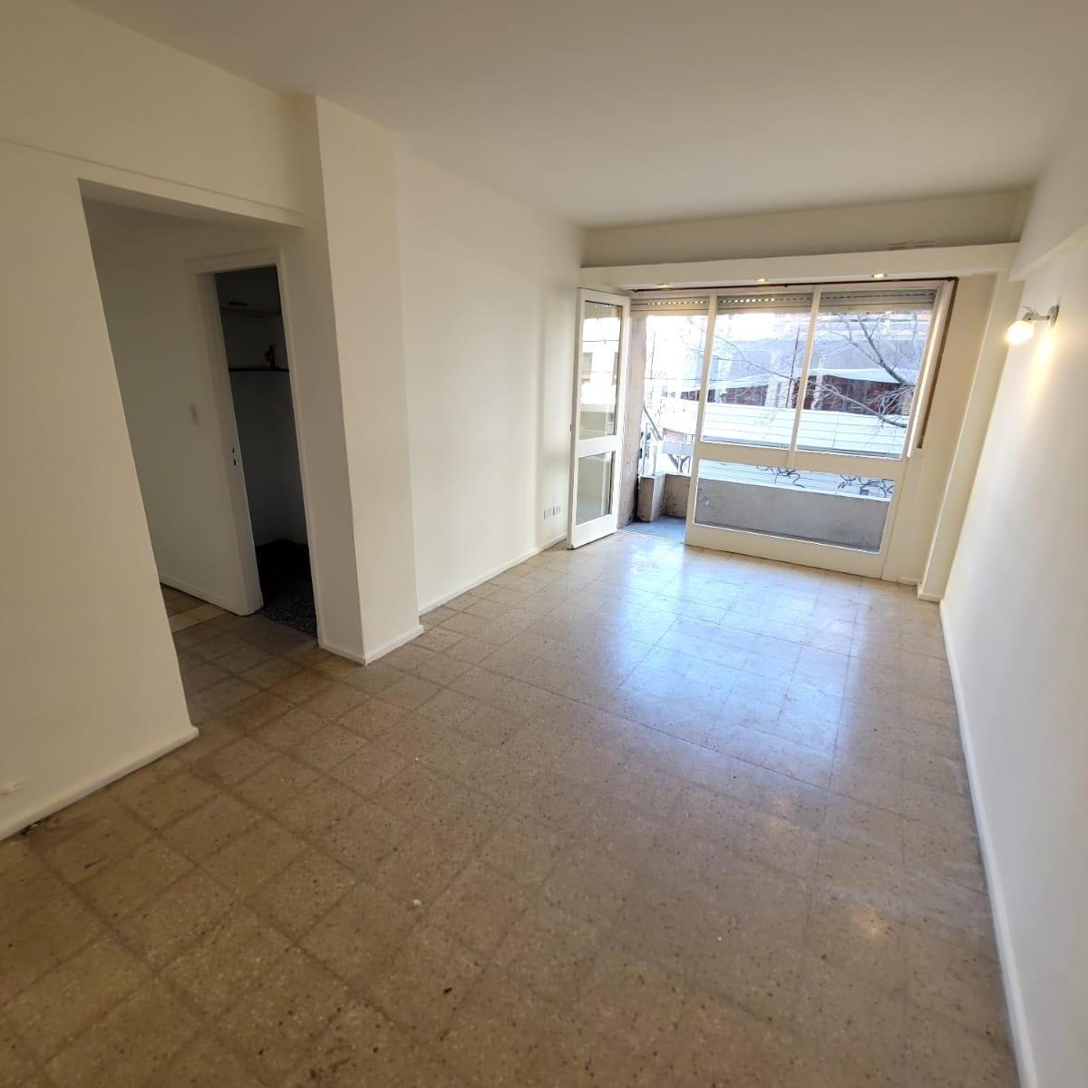 Alquiler 24 meses departamento 2 ambientes con balcon A la calle