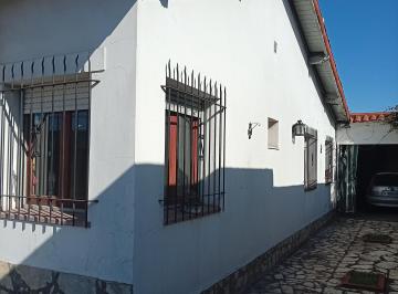 Casa en Venta 46 Plaza · Chalet Zona Centro Pilar