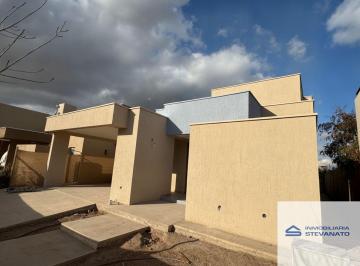 Casa de 5 ambientes, Russell · Casa en Venta C/ Cochera en Russell