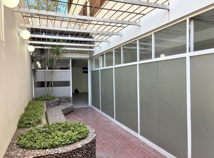 Local comercial · 200m² · 4 Ambientes