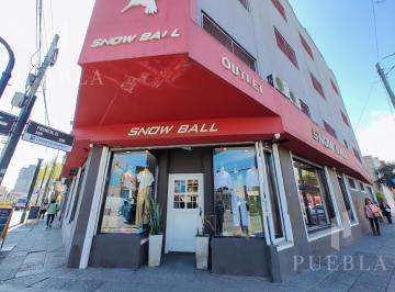 Local comercial · 1600m² · 1 Cochera · Alquiler de Local Comercial de 1.600 m² en Excelente Estado en Una Ubicación Privilegiada!