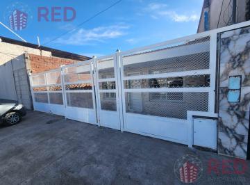 Casa · 70m² · 2 Ambientes · 5 Cocheras · Casa en Bouquet Roldán