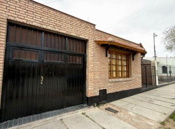 Casa de 5 ambientes, Las Tortugas · Casa en Alquiler C/ Cochera en Las Tortugas