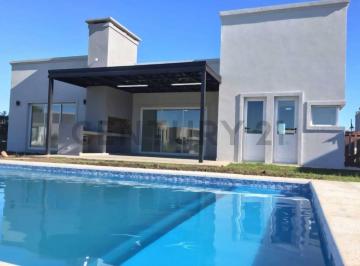 Casa · 173m² · 4 Ambientes · 2 Cocheras · Casa en Venta en El Barrio San Lucas - Canning - San Vicente