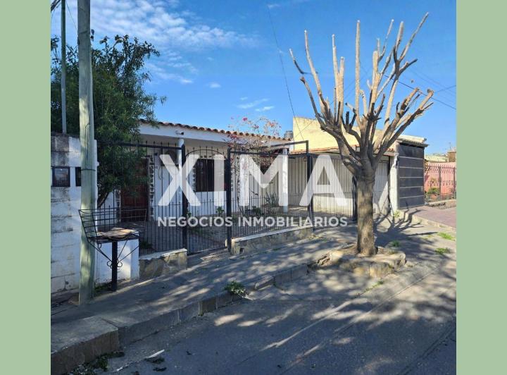 Casa · 250m² · 5 Dormitorios