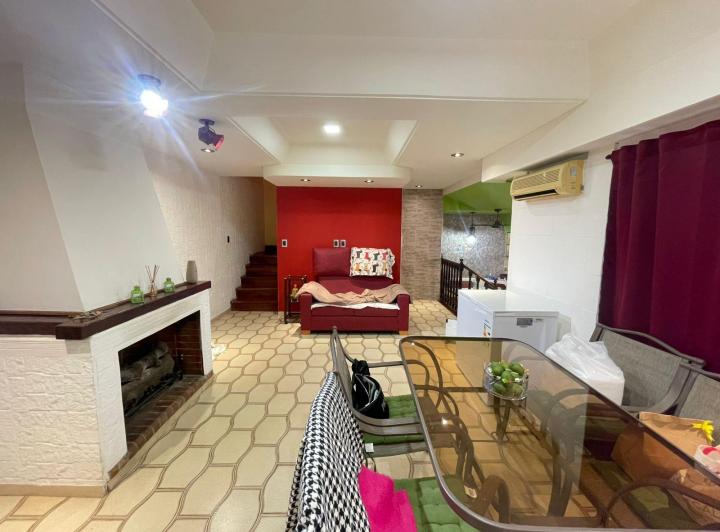 Casa · 160m² · 5 Ambientes