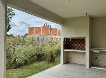 Casa · 106m² · 4 Ambientes · 1 Cochera · Duplex en Venta a Estrenar en Chic Village