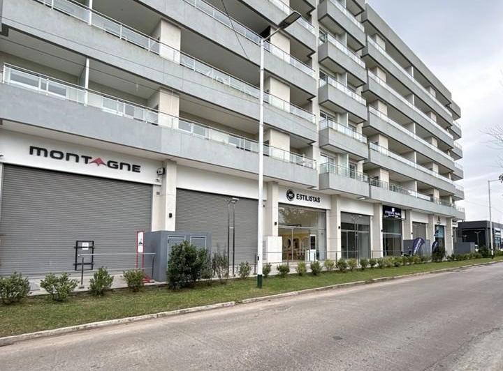 Local comercial · 115m²