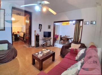PH · 94m² · 6 Ambientes · PH Tipo Casa Sin Expensas | Terraza y Parrilla en Flores, a m de Caballito