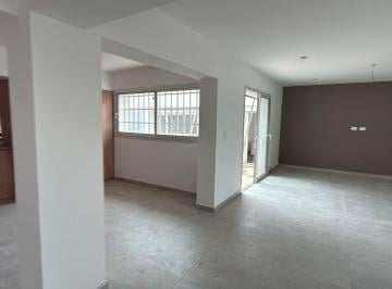 Casa · 300m² · 6 Ambientes · 2 Cocheras · Casa en Alquiler Cerro Chico 3 Dorm Cochera Doble