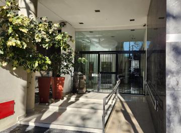 Departamento de 2 ambientes, Floresta · Amplio 2 Amb. Muy Luminoso en 3er. Piso Al Frente con Balcon Corrido - 44 m²