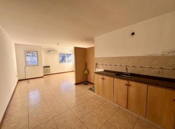 Departamento · 60m² · 3 Ambientes · Alquiler Departamento 2dor en B° San Martin