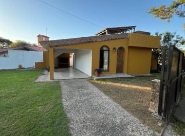 Casa · 137m² · 6 Ambientes · 2 Cocheras · Casa 3 Dorm B° Sol y Rio, Villa Carlos Paz