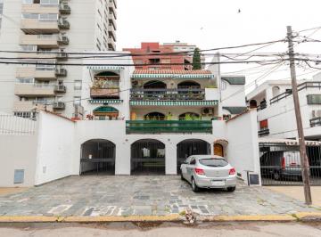 Departamento · 74m² · 4 Ambientes · 1 Cochera · Departamento en Venta con Cochera y Bajas Expensas en La Lucila, a Pasos de Libertador.