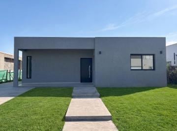 Casa de 5 ambientes, Pilar · Casa a Estrenar de 5 Ambientes en Santa Lucía
